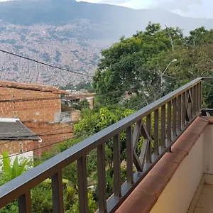 wonderful-house-with-views-in.colombiamedellinhotels.com/